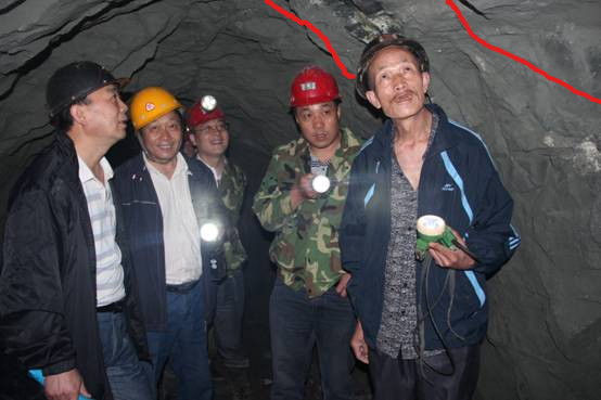 D:My DocumentsMy Pictures隊(duì)長(zhǎng)潼關(guān)檢查工作5月11日玉石峪六隊(duì)——陜北老李照片 454.jpg